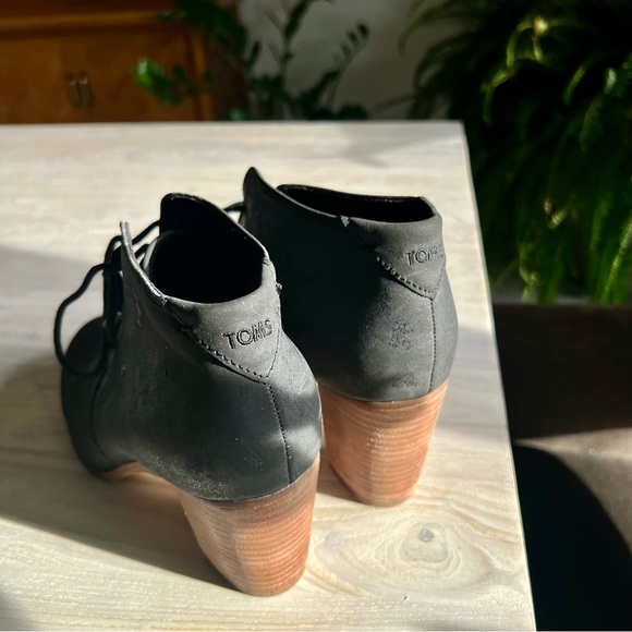 Toms Lunata Black Metallic lace up boots size 8 1/2 - Picture 2 of 12